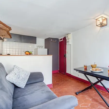 Lovely Central For 2 Guests! *