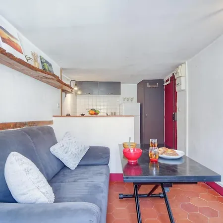 Lovely Central For 2 Guests!